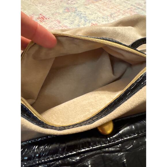 Brahmin Black Croc Embossed Leather Clutch With Roses Bag Charm Wristlet - Picture 12 of 16